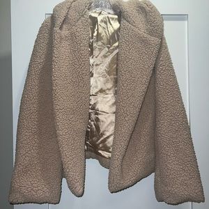 Sherpa jacket with hood